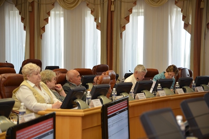 Развитие сельхозотрасли, противотуберкулезной службы и совершенствование механизмов общественного контроля обсудил Общественный совет при ЗС